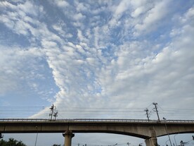 蓝天白云天空高架桥