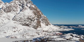 雪山海洋雪景海浪自然风光航拍
