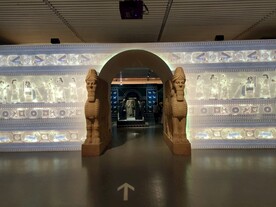 人首公牛雕件拱门壁画叙利文物展