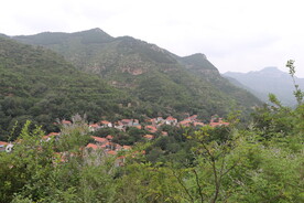 小山村