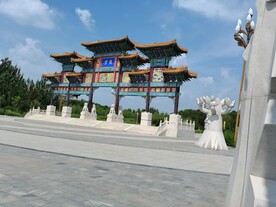 龙华门
