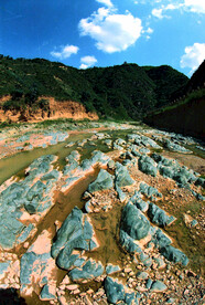 炫彩河流