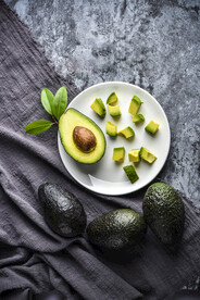 进口新鲜牛油果果粒