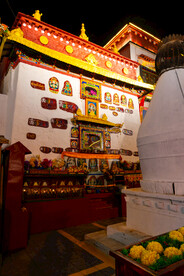 西藏拉萨八廓街浮雕墙