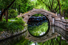 户外乡村复古拱桥建筑