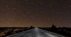 户外星空道路