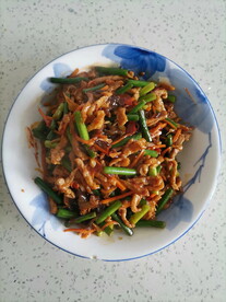 蒜苔肉丝