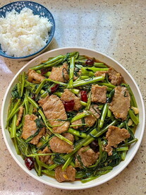空心菜炒肉片
