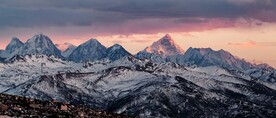 连绵雪山摄影
