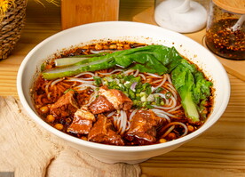 红烧牛肉米线