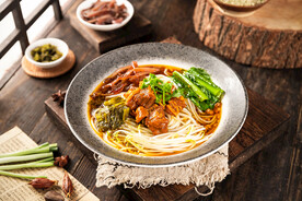 酸菜牛肉米线