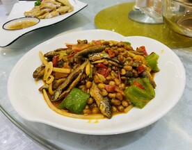 黄豆焖鱼仔