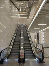 室内电梯扶梯