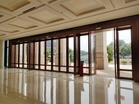 室内入口玻璃门落地窗