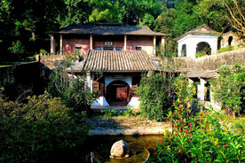 陆川谢鲁山庄