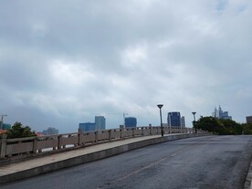 路桥路灯
