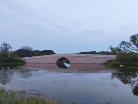 湿地公园石拱桥