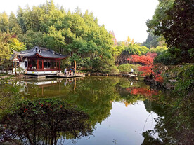 上海汇龙潭公园