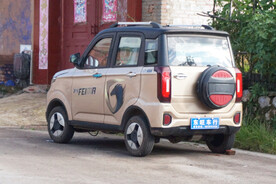 小轿车