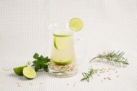 百合薏米柠檬饮