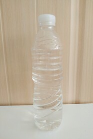 瓶装水