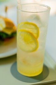 柠檬水            