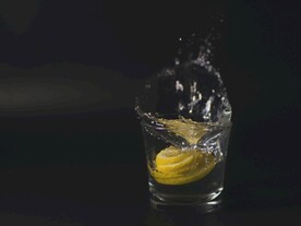 柠檬水            