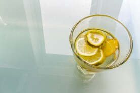柠檬水            