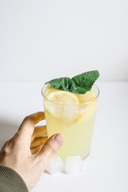 柠檬水            