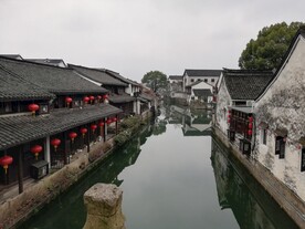 绍兴古城仓桥直街风光