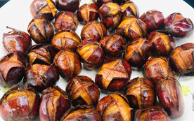 糖炒板栗摄影图