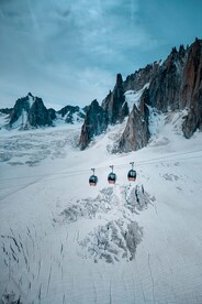 雪中缆车