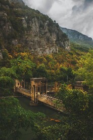 山间古堡