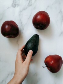 牛油果 红苹果