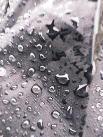 湿布雨滴