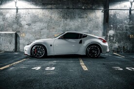 白色跑车