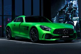 奔驰绿色AMG 