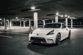 尼桑跑车