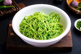 清炒豆苗