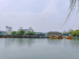 苏州护城河沿岸