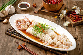  豉油蒸鱿鱼 