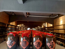 酒坛 
