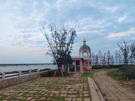 瞭望塔石板路