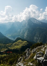 高山河流