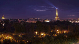 巴黎塞纳河畔   