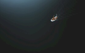 湖中小舟