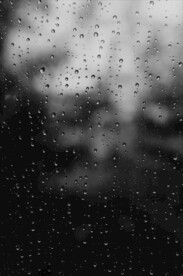 免抠窗户雨水雨滴透明背景素材