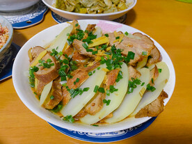 土豆扣肉