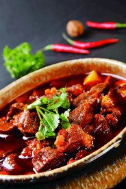 小土豆烧牛腩