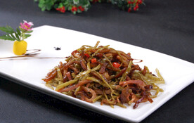 卜藜蒿炒腊肉